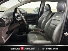 VOLKSWAGEN CROSSFOX 1.6 MI 8V 2005/2006 GARCEZ VEÍCULOS BENTO GONÇALVES / Carros no Vale