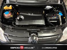 VOLKSWAGEN CROSSFOX 1.6 MI 8V 2005/2006 GARCEZ VEÍCULOS BENTO GONÇALVES / Carros no Vale