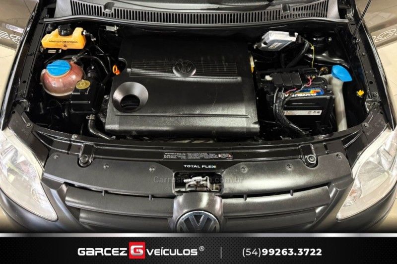 VOLKSWAGEN CROSSFOX 1.6 MI 8V 2005/2006 GARCEZ VEÍCULOS BENTO GONÇALVES / Carros no Vale