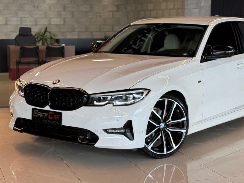 BMW 320I 2.0 16V TURBO ACTIVE 2020/2020 GRIFFCAR MULTIMARCAS DOIS IRMÃOS / Carros no Vale BMW 320I 2.0 16V TURBO ACTIVE 2020/2020 GRIFFCAR MULTIMARCAS DOIS IRMÃOS / Carros no Vale