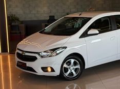 CHEVROLET PRISMA 1.4 MPFI LTZ 8V 2017/2017 GRIFFCAR MULTIMARCAS DOIS IRMÃOS / Carros no Vale