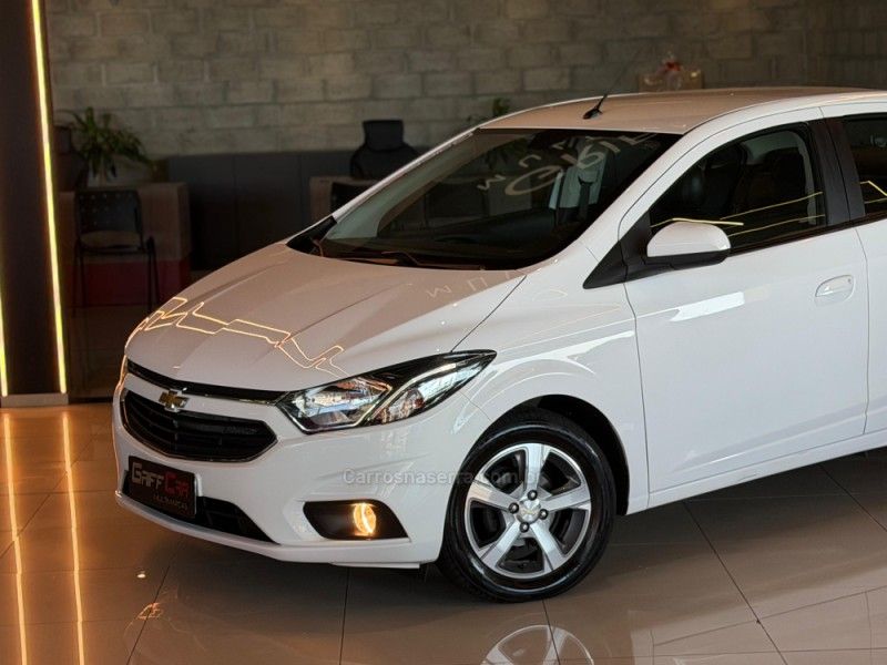 CHEVROLET PRISMA 1.4 MPFI LTZ 8V 2017/2017 GRIFFCAR MULTIMARCAS DOIS IRMÃOS / Carros no Vale