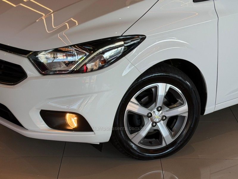 CHEVROLET PRISMA 1.4 MPFI LTZ 8V 2017/2017 GRIFFCAR MULTIMARCAS DOIS IRMÃOS / Carros no Vale