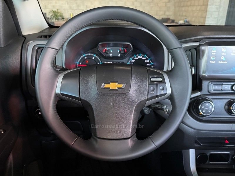 CHEVROLET S10 2.8 LT 4X2 CD 16V TURBO 2016/2017 GRIFFCAR MULTIMARCAS DOIS IRMÃOS / Carros no Vale CHEVROLET S10 2.8 LT 4X2 CD 16V TURBO 2016/2017 GRIFFCAR MULTIMARCAS DOIS IRMÃOS / Carros no Vale