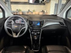 CHEVROLET TRACKER 1.4 16V PREMIER TURBO 2018/2018 GRIFFCAR MULTIMARCAS DOIS IRMÃOS / Carros no Vale