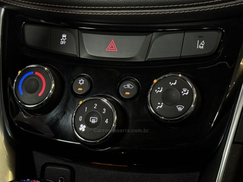 CHEVROLET TRACKER 1.4 16V PREMIER TURBO 2018/2018 GRIFFCAR MULTIMARCAS DOIS IRMÃOS / Carros no Vale