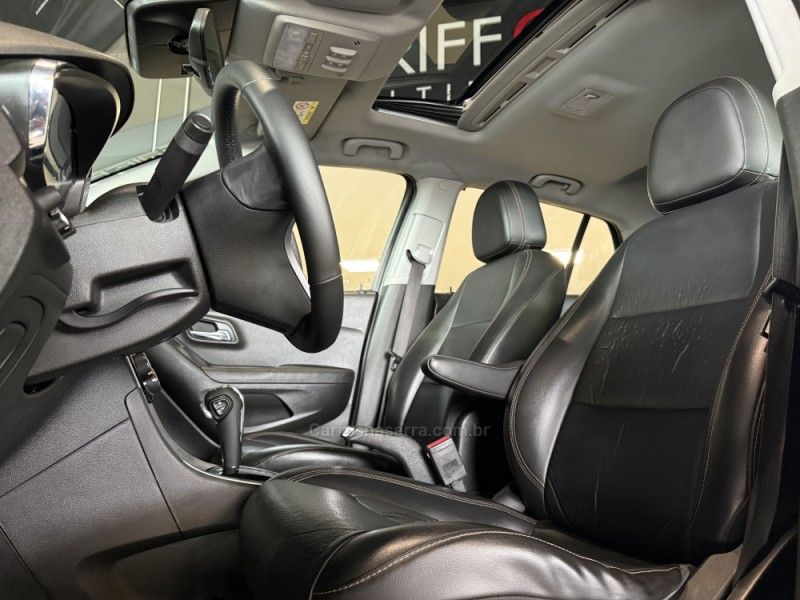 CHEVROLET TRACKER 1.4 16V PREMIER TURBO 2018/2018 GRIFFCAR MULTIMARCAS DOIS IRMÃOS / Carros no Vale