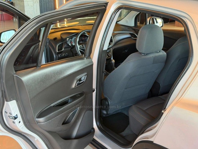 CHEVROLET TRACKER 1.4 16V TURBO LT 2019/2019 GRIFFCAR MULTIMARCAS DOIS IRMÃOS / Carros no Vale