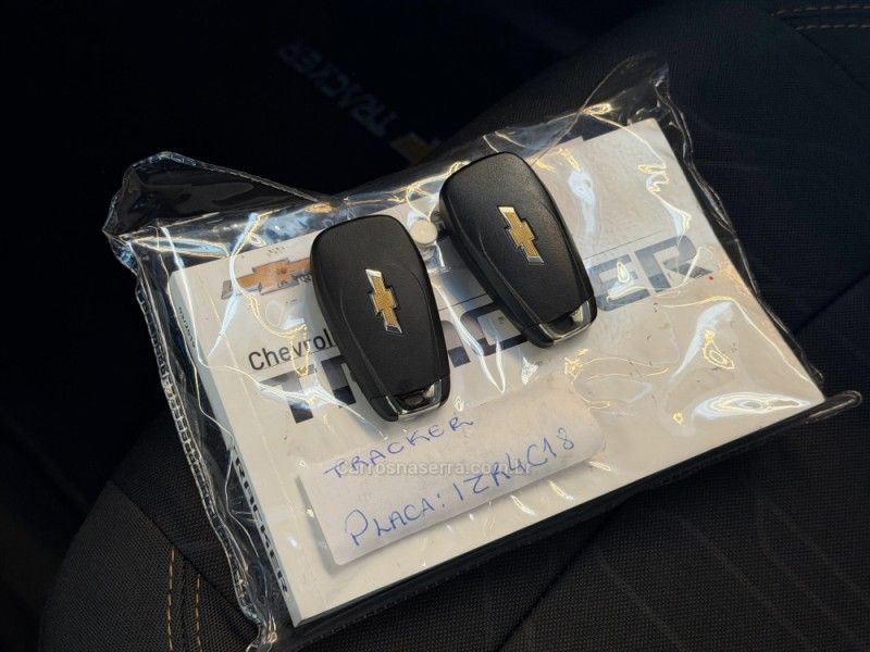 CHEVROLET TRACKER 1.4 16V TURBO LT 2019/2019 GRIFFCAR MULTIMARCAS DOIS IRMÃOS / Carros no Vale