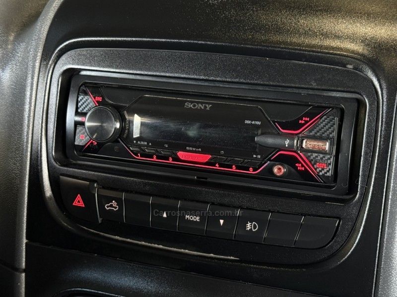 FIAT STRADA 1.4 MPI HARD WORKING CS 8V 2016/2017 GRIFFCAR MULTIMARCAS DOIS IRMÃOS / Carros no Vale