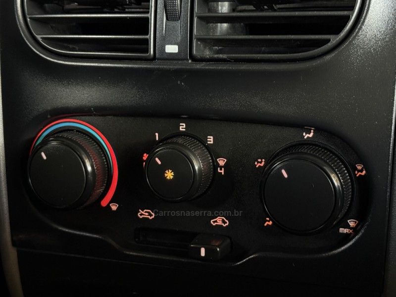 FIAT STRADA 1.4 MPI HARD WORKING CS 8V 2016/2017 GRIFFCAR MULTIMARCAS DOIS IRMÃOS / Carros no Vale