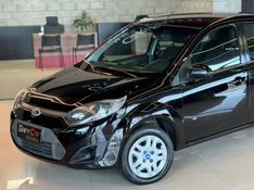 FORD FIESTA 1.0 ROCAM SE 8V 2013/2014 GRIFFCAR MULTIMARCAS DOIS IRMÃOS / Carros no Vale
