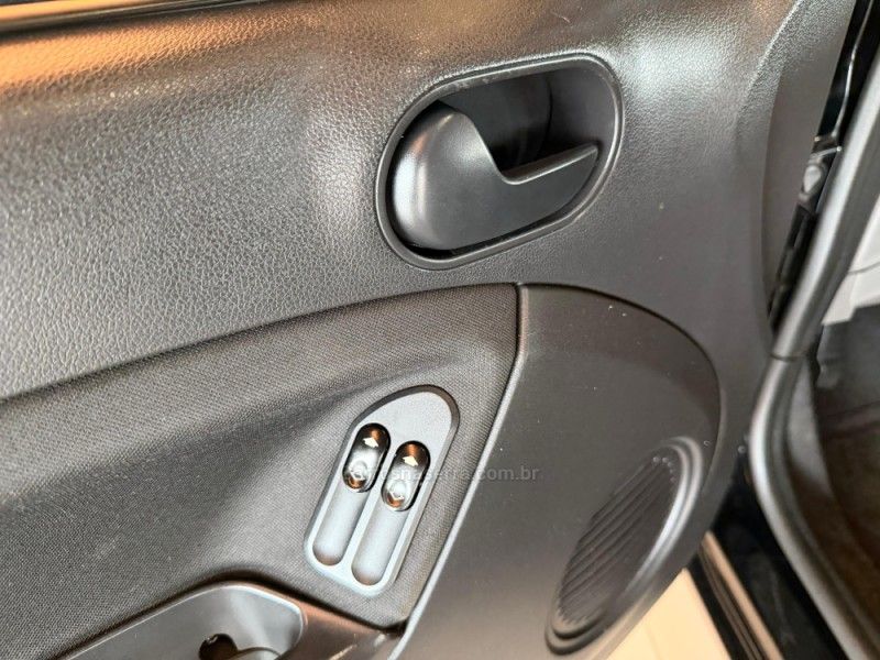 FORD FIESTA 1.0 ROCAM SE 8V 2013/2014 GRIFFCAR MULTIMARCAS DOIS IRMÃOS / Carros no Vale FORD FIESTA 1.0 ROCAM SE 8V 2013/2014 GRIFFCAR MULTIMARCAS DOIS IRMÃOS / Carros no Vale