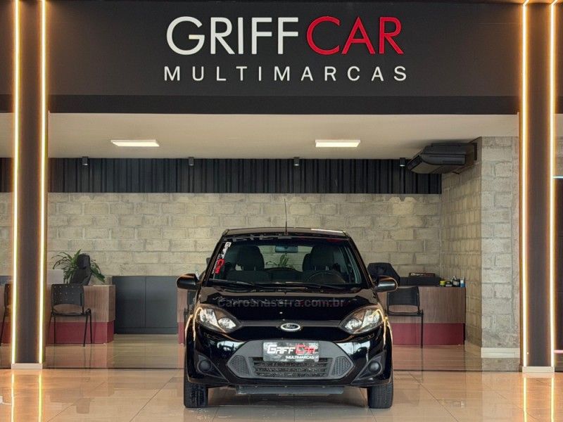 FORD FIESTA 1.0 ROCAM SE 8V 2013/2014 GRIFFCAR MULTIMARCAS DOIS IRMÃOS / Carros no Vale FORD FIESTA 1.0 ROCAM SE 8V 2013/2014 GRIFFCAR MULTIMARCAS DOIS IRMÃOS / Carros no Vale