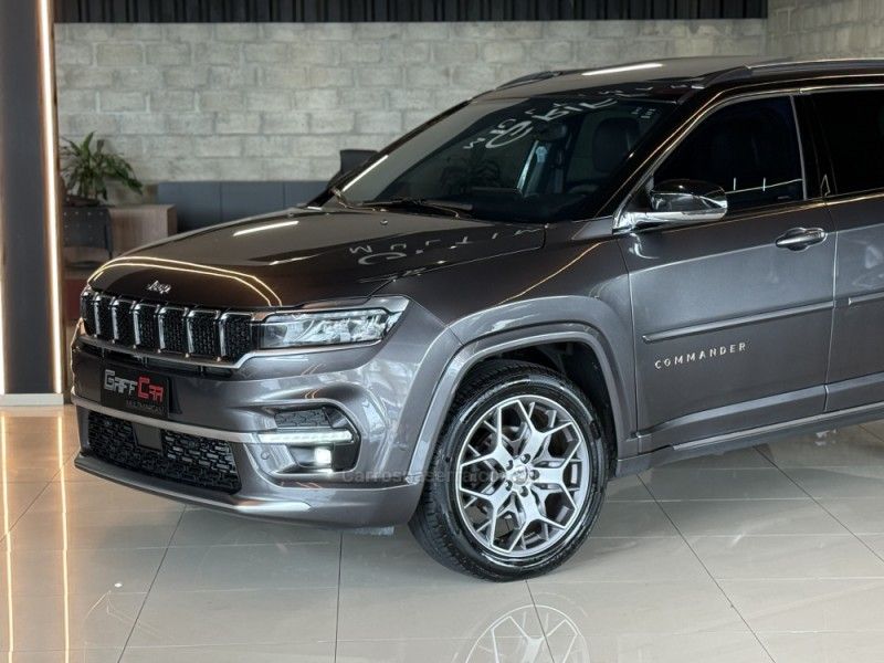 JEEP COMMANDER 1.3 OVERLAND T270 16V 4X2 TURBO 2023/2023 GRIFFCAR MULTIMARCAS DOIS IRMÃOS / Carros no Vale JEEP COMMANDER 1.3 OVERLAND T270 16V 4X2 TURBO 2023/2023 GRIFFCAR MULTIMARCAS DOIS IRMÃOS / Carros no Vale