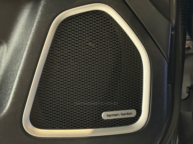 JEEP COMMANDER 1.3 OVERLAND T270 16V 4X2 TURBO 2023/2023 GRIFFCAR MULTIMARCAS DOIS IRMÃOS / Carros no Vale JEEP COMMANDER 1.3 OVERLAND T270 16V 4X2 TURBO 2023/2023 GRIFFCAR MULTIMARCAS DOIS IRMÃOS / Carros no Vale