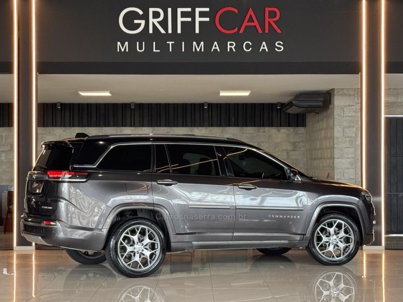 JEEP COMMANDER 1.3 OVERLAND T270 16V 4X2 TURBO 2023/2023 GRIFFCAR MULTIMARCAS DOIS IRMÃOS / Carros no Vale JEEP COMMANDER 1.3 OVERLAND T270 16V 4X2 TURBO 2023/2023 GRIFFCAR MULTIMARCAS DOIS IRMÃOS / Carros no Vale