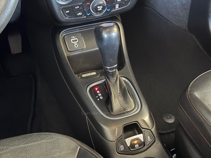 JEEP COMPASS 2.0 16V LONGITUDE 2021/2021 GRIFFCAR MULTIMARCAS DOIS IRMÃOS / Carros no Vale