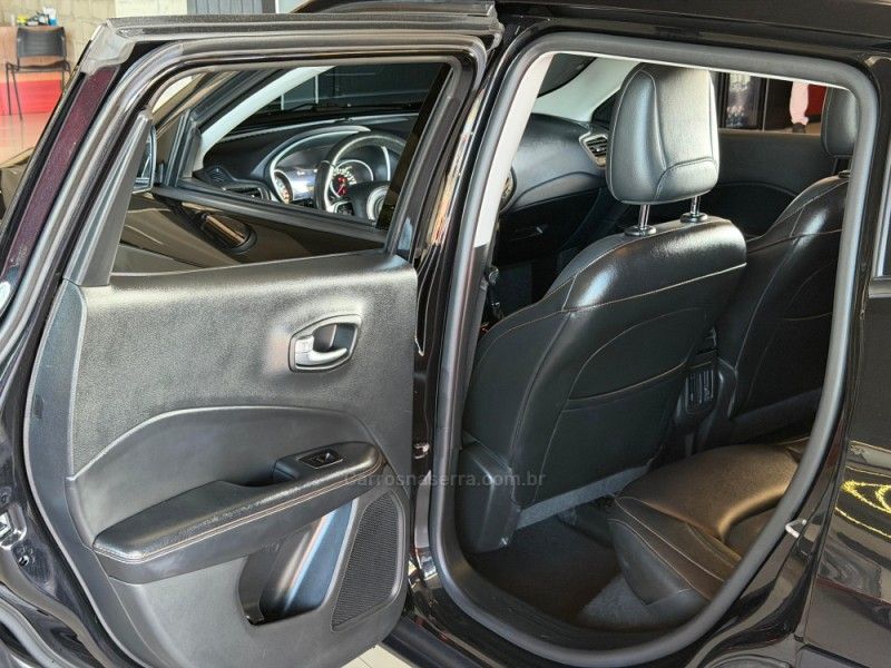 JEEP COMPASS 2.0 16V LONGITUDE 2021/2021 GRIFFCAR MULTIMARCAS DOIS IRMÃOS / Carros no Vale