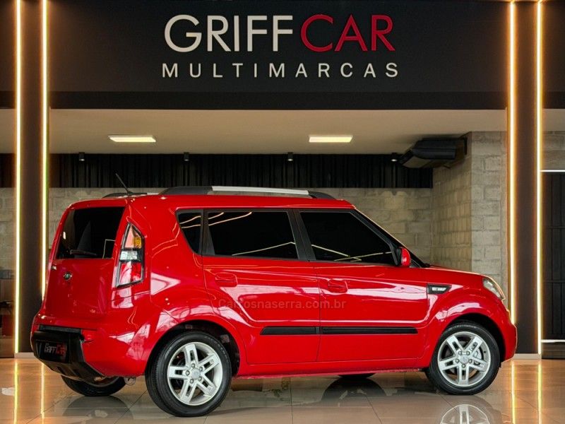 KIA SOUL 1.6 EX 16V 2009/2010 GRIFFCAR MULTIMARCAS DOIS IRMÃOS / Carros no Vale
