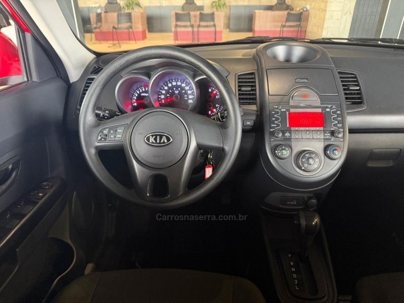 KIA SOUL 1.6 EX 16V 2009/2010 GRIFFCAR MULTIMARCAS DOIS IRMÃOS / Carros no Vale