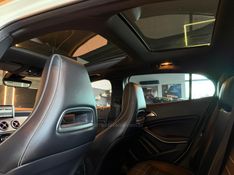 MERCEDES-BENZ GLA 200 1.6 CGI VISION 16V TURBO 2014/2015 GRIFFCAR MULTIMARCAS DOIS IRMÃOS / Carros no Vale