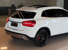 MERCEDES-BENZ GLA 200 1.6 CGI VISION 16V TURBO 2014/2015 GRIFFCAR MULTIMARCAS DOIS IRMÃOS / Carros no Vale