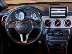 MERCEDES-BENZ GLA 200 1.6 CGI VISION 16V TURBO 2014/2015 GRIFFCAR MULTIMARCAS DOIS IRMÃOS / Carros no Vale