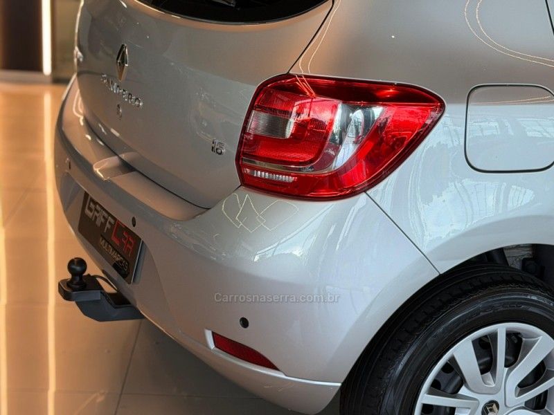 RENAULT SANDERO 1.6 EXPRESSION 8V 2015/2016 GRIFFCAR MULTIMARCAS DOIS IRMÃOS / Carros no Vale