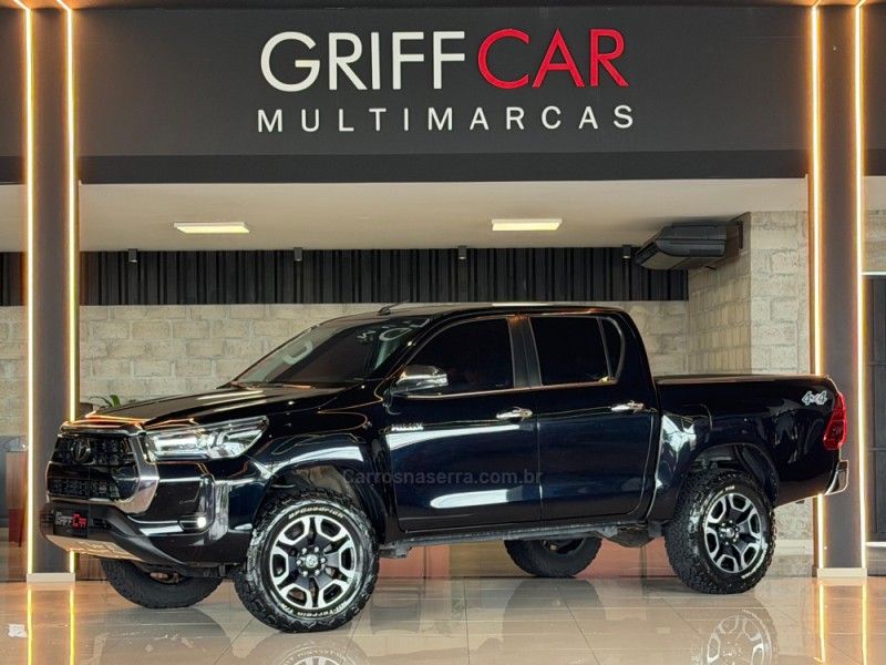 TOYOTA HILUX 2.8 SRX 4X4 CD 16V 2020/2021 GRIFFCAR MULTIMARCAS DOIS IRMÃOS / Carros no Vale