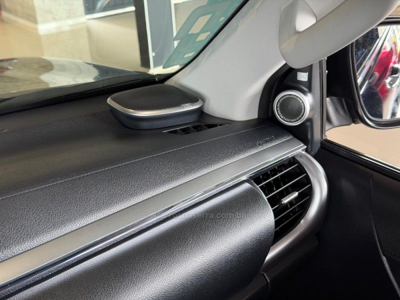 TOYOTA HILUX 2.8 SRX 4X4 CD 16V 2020/2021 GRIFFCAR MULTIMARCAS DOIS IRMÃOS / Carros no Vale