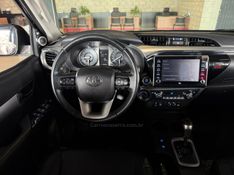 TOYOTA HILUX 2.8 SRX 4X4 CD 16V 2020/2021 GRIFFCAR MULTIMARCAS DOIS IRMÃOS / Carros no Vale