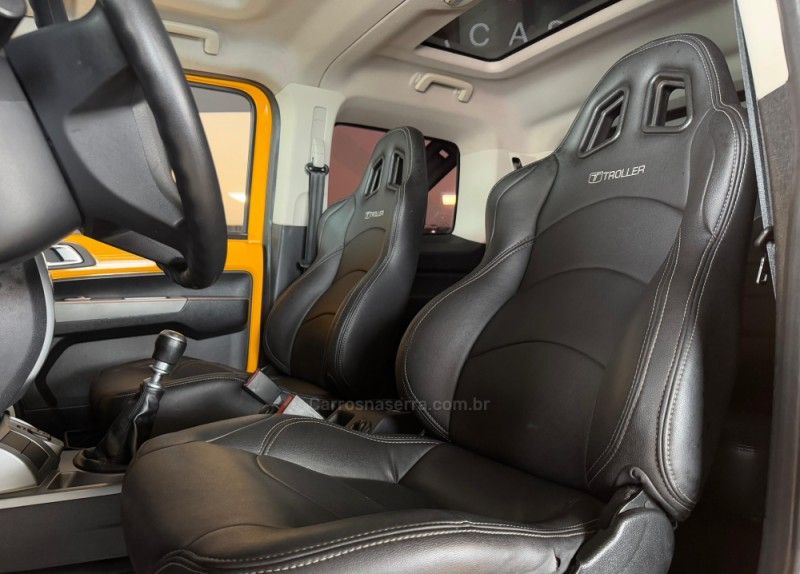 TROLLER T4 3.2 TDI 4X4 20V TURBO INTERCOOLER 2017/2017 GRIFFCAR MULTIMARCAS DOIS IRMÃOS / Carros no Vale TROLLER T4 3.2 TDI 4X4 20V TURBO INTERCOOLER 2017/2017 GRIFFCAR MULTIMARCAS DOIS IRMÃOS / Carros no Vale