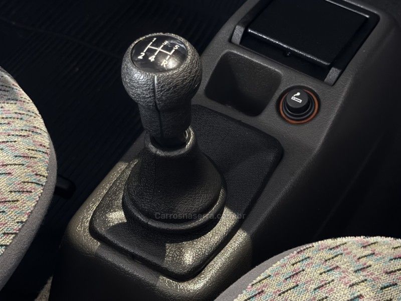 VOLKSWAGEN GOL 1.8 I ATLANTA 8V 1996/1996 GRIFFCAR MULTIMARCAS DOIS IRMÃOS / Carros no Vale