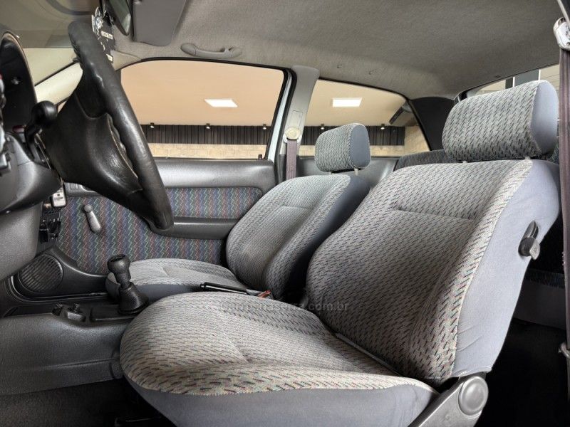 VOLKSWAGEN GOL 1.8 I ATLANTA 8V 1996/1996 GRIFFCAR MULTIMARCAS DOIS IRMÃOS / Carros no Vale