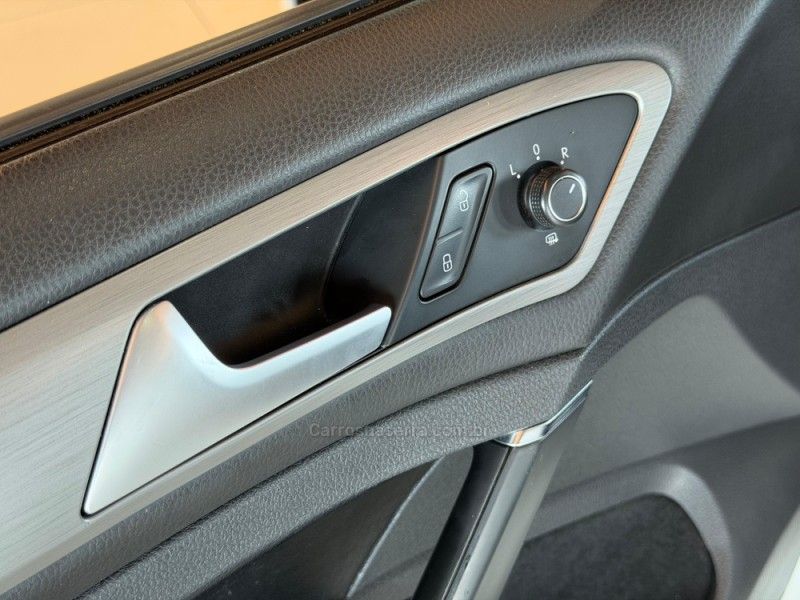 VOLKSWAGEN GOLF 1.4 TSI VARIANT COMFORTLINE 16V 2015/2015 GRIFFCAR MULTIMARCAS DOIS IRMÃOS / Carros no Vale VOLKSWAGEN GOLF 1.4 TSI VARIANT COMFORTLINE 16V 2015/2015 GRIFFCAR MULTIMARCAS DOIS IRMÃOS / Carros no Vale