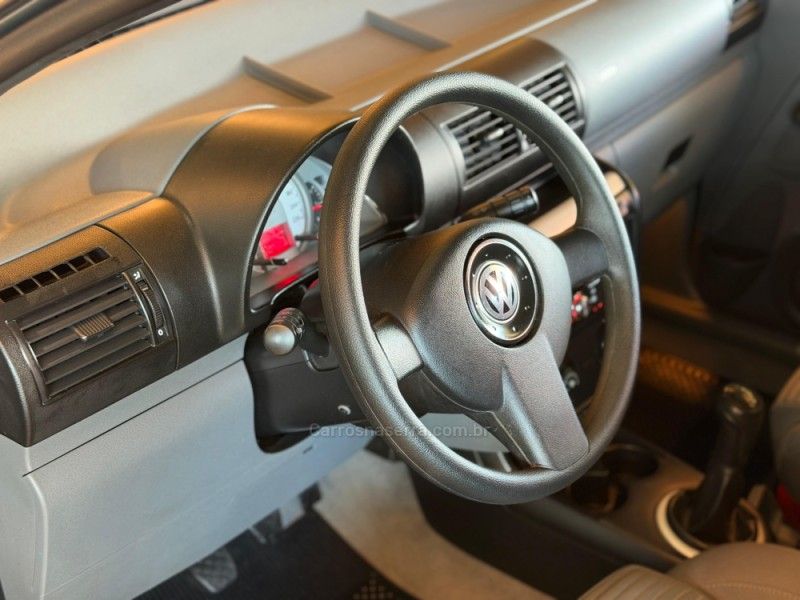 VOLKSWAGEN SPACEFOX 1.6 MI SPORTLINE 8V 2009/2010 GRIFFCAR MULTIMARCAS DOIS IRMÃOS / Carros no Vale