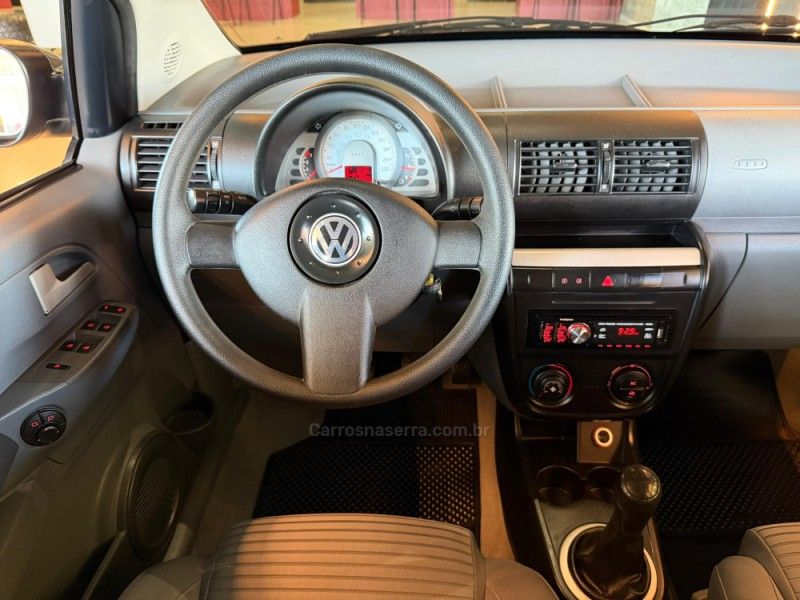 VOLKSWAGEN SPACEFOX 1.6 MI SPORTLINE 8V 2009/2010 GRIFFCAR MULTIMARCAS DOIS IRMÃOS / Carros no Vale