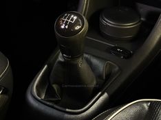 VOLKSWAGEN UP 1.0 TSI MOVE UP 12V 2015/2016 GRIFFCAR MULTIMARCAS DOIS IRMÃOS / Carros no Vale