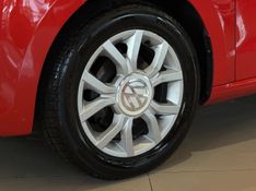 VOLKSWAGEN UP 1.0 TSI MOVE UP 12V 2015/2016 GRIFFCAR MULTIMARCAS DOIS IRMÃOS / Carros no Vale