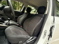 CHEVROLET ONIX 1.4 MPFI LT 8V 2015/2015 KASPER VEÍCULOS DOIS IRMÃOS / Carros no Vale