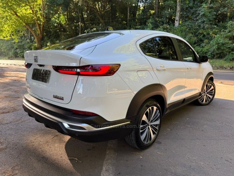 FIAT FASTBACK 1.0 AUDACE 200 TURBO 2024/2025 KASPER VEÍCULOS DOIS IRMÃOS / Carros no Vale FIAT FASTBACK 1.0 AUDACE 200 TURBO 2024/2025 KASPER VEÍCULOS DOIS IRMÃOS / Carros no Vale