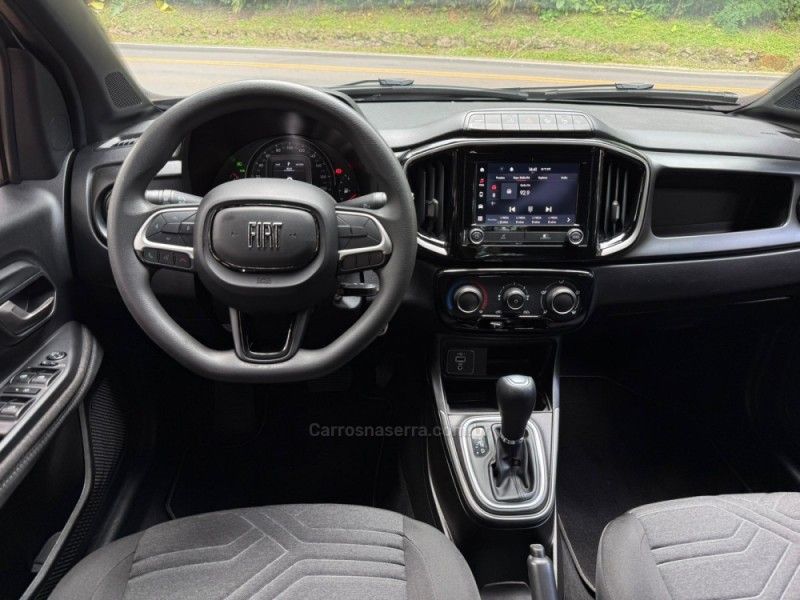 FIAT STRADA 1.3 VOLCANO CD 8V 2024/2025 KASPER VEÍCULOS DOIS IRMÃOS / Carros no Vale