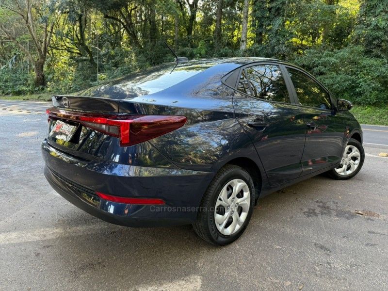 HYUNDAI HB20S 1.0 COMFORT PLUS 12V 2023/2024 KASPER VEÍCULOS DOIS IRMÃOS / Carros no Vale