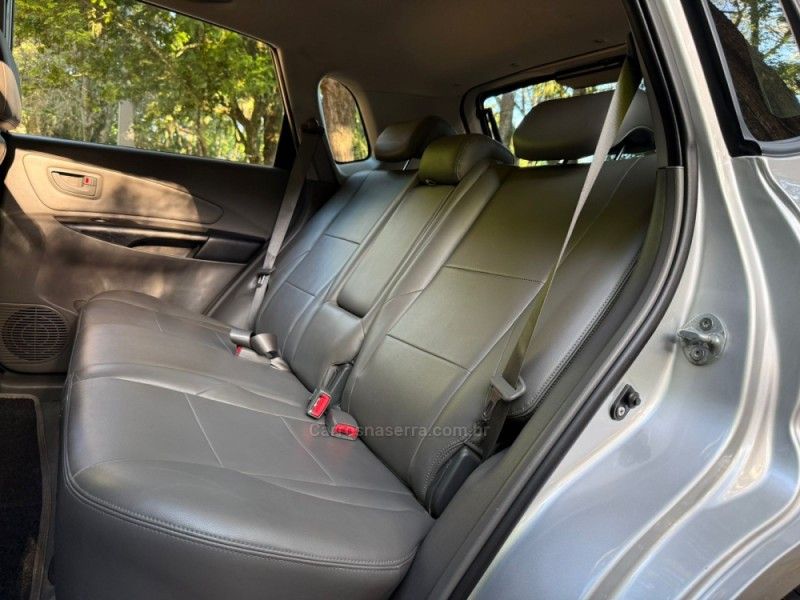 HYUNDAI TUCSON 2.0 MPFI GLS BASE 16V 143CV 2WD 2015/2016 KASPER VEÍCULOS DOIS IRMÃOS / Carros no Vale