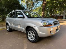 HYUNDAI TUCSON 2.0 MPFI GLS BASE 16V 143CV 2WD 2015/2016 KASPER VEÍCULOS DOIS IRMÃOS / Carros no Vale