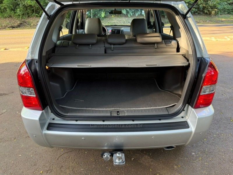 HYUNDAI TUCSON 2.0 MPFI GLS BASE 16V 143CV 2WD 2015/2016 KASPER VEÍCULOS DOIS IRMÃOS / Carros no Vale