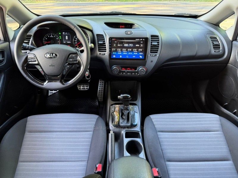 KIA CERATO 1.6 SX 16V 2018/2019 KASPER VEÍCULOS DOIS IRMÃOS / Carros no Vale KIA CERATO 1.6 SX 16V 2018/2019 KASPER VEÍCULOS DOIS IRMÃOS / Carros no Vale