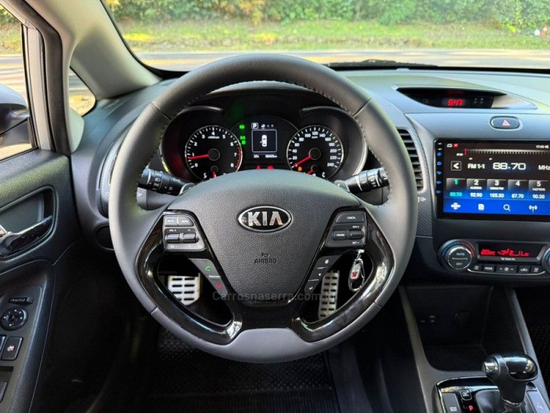 KIA CERATO 1.6 SX 16V 2018/2019 KASPER VEÍCULOS DOIS IRMÃOS / Carros no Vale KIA CERATO 1.6 SX 16V 2018/2019 KASPER VEÍCULOS DOIS IRMÃOS / Carros no Vale
