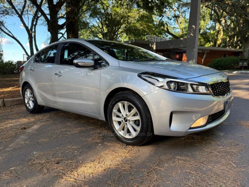 KIA CERATO 1.6 SX 16V 2018/2019 KASPER VEÍCULOS DOIS IRMÃOS / Carros no Vale KIA CERATO 1.6 SX 16V 2018/2019 KASPER VEÍCULOS DOIS IRMÃOS / Carros no Vale